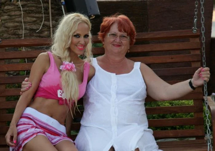 Anca Neacşu duce o viaţă de prinţesă în Turcia