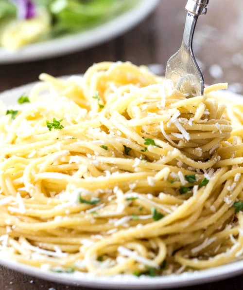 spaghete cu branza si unt jpeg