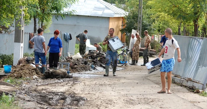 Comisii desemnate de consiliile locale vor evalua pagubele din fiecare casă. Foto: Adevărul