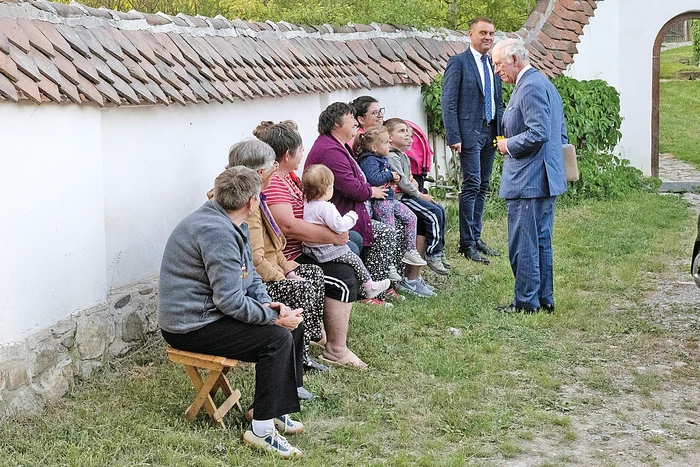 În 2022, actualul rege vorbea cu sătenii la Viscri