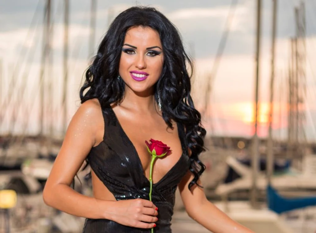 Daniela Crudu îi supune la teste grele pe pretendenţii la inima eiFoto: Antena 1