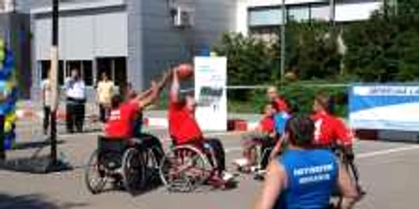 baschet in scaun rulant FOTO Fundatia Motivation Romania 