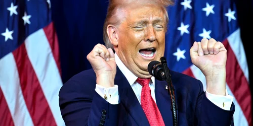 Donald Trump ironizează transgenderii FOTO AFP