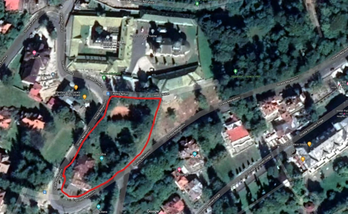 hotel construit langa manastirea sinaia