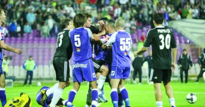 Craiova: FC Timişoara - Ştiinţa, egal cu scandal (GALERIE FOTO)