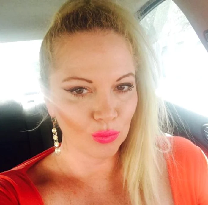 Sânii Oanei Lis au luat-o pe căi separateFoto: arhivă personală