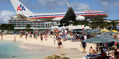 Aeroport - avion Sint Maarten FOTO 123 RF