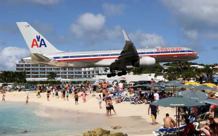 Aeroportul se află la 50 de metri de plajă FOTO 123 RF