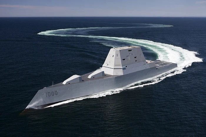 Distrugătorul Zumwalt FOTO: Wikipedia