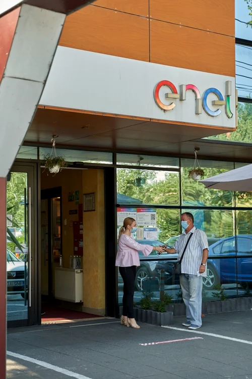 Magazinele Enel vor fi închise pe 21 iunie FOTO Adevărul
