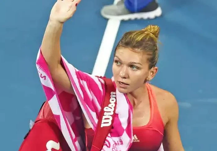 
    Simona Halep şi-a luat adio de la spectatorii chinezi FOTO: AFP  
