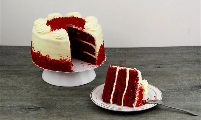 Cea mai delicioasă rețetă de tort Cheesecake Red Velvet.