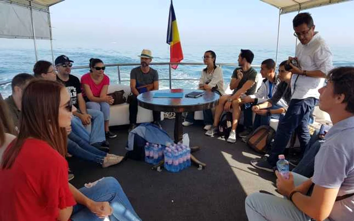 Orasul Constanta vazut de pe mare FOTO Călin Gavrilaş