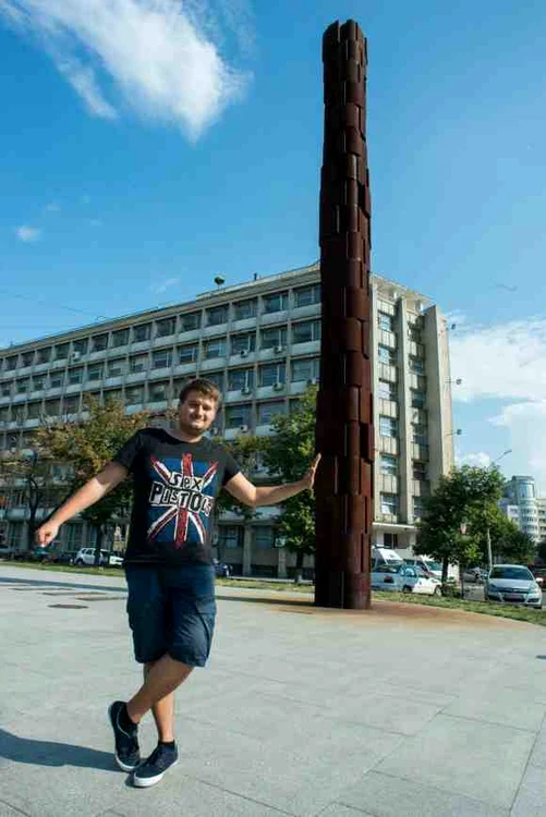 Monomentul Holocaustului nu apare pe nicio hartă turistică, iar străinii nu au de unde să știe de el