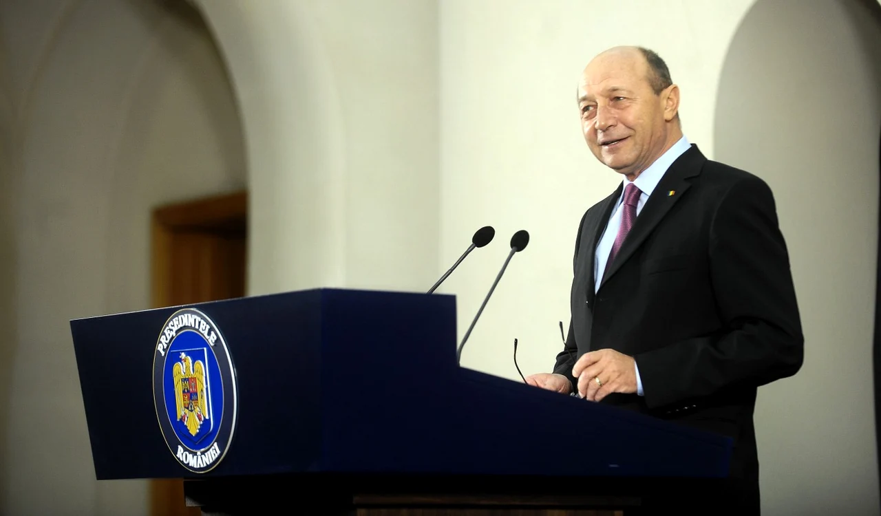 Traian Băsescu a numit în funcţie 121 de judecători şi 68 de procurori FOTO presidency.ro