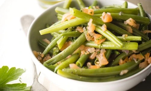 salata de fasole verde cu somon afumat jpeg