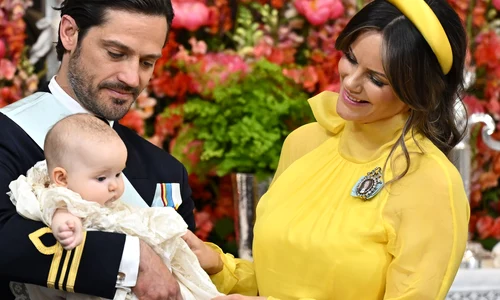 Prințul Carl Philip alături de fiica sa, Prințesa Ines, și Prințesa Sofia, în timpul botezului Prințesei Ines, la Capela Palatului Drottningholm din Stockholm, Suedia, pe 13 iunie 2025  Foto Profimedia (9) jpg