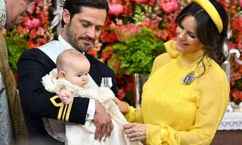 Prințul Carl Philip alături de fiica sa, Prințesa Ines, și Prințesa Sofia, în timpul botezului Prințesei Ines, la Capela Palatului Drottningholm din Stockholm, Suedia, pe 13 iunie 2025  Foto Profimedia (9) jpg