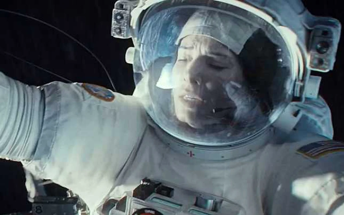 Sandra
Bullock, protagonista filmului „Gravity 3D: Misiune în spaţiu“