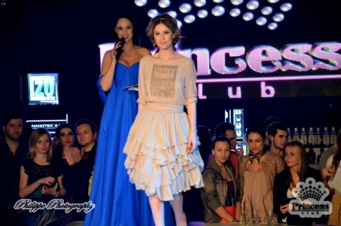 
    Daiana Anghel și Andreea Marin Bănică  