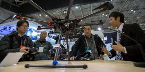 politia din tokyo a infiintat o brigada speciala pentru interceptarea dronelor foto epa