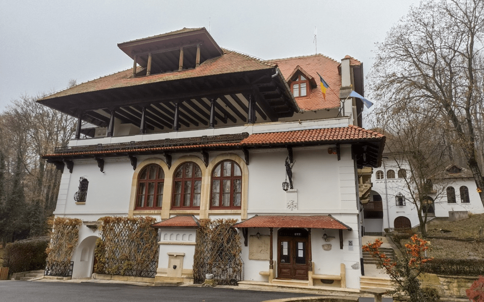 Devastarea Vilei Florica, simbolul Brătienilor. Cum a fost prădată chiar de autorități