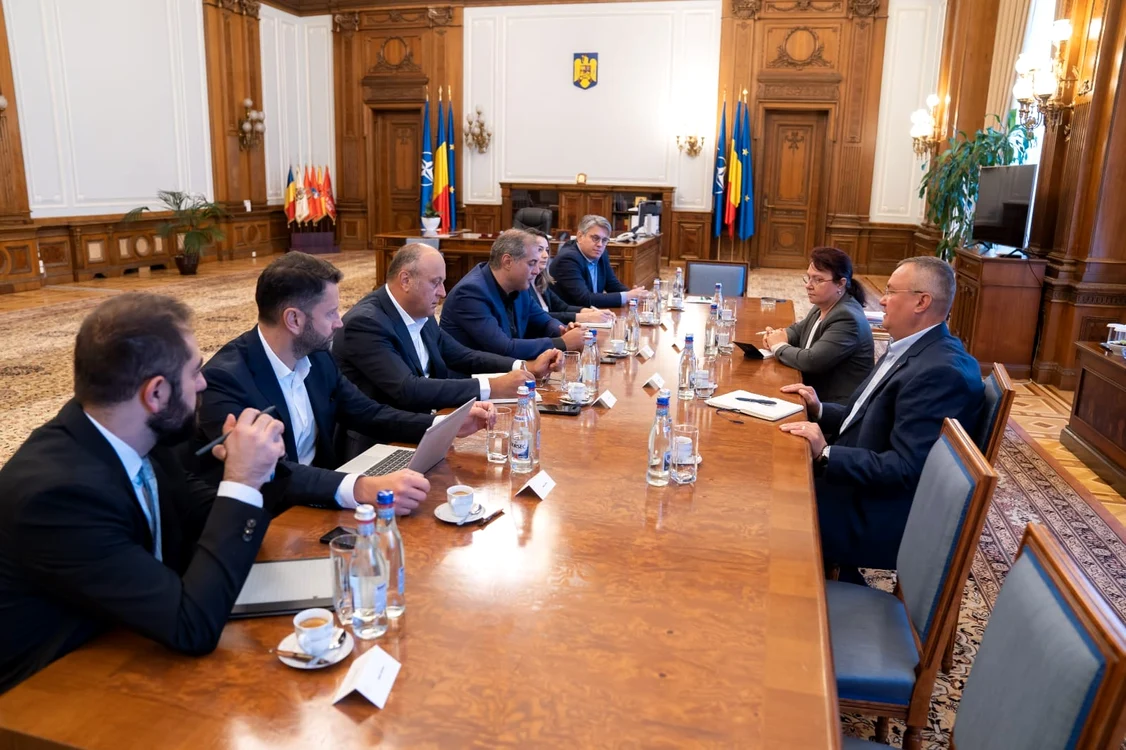 Ciucă, întâlnire cu mediul de afaceri FOTO: Facebook