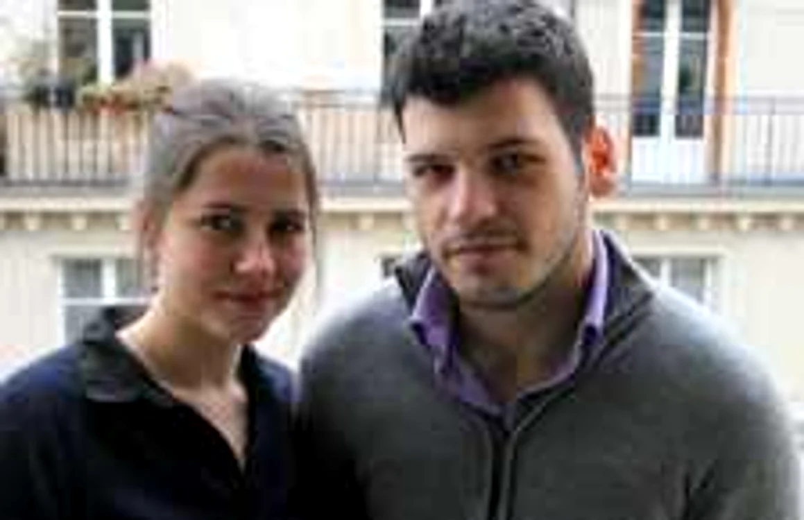 Rigaux şi Jean-Baptiste Renaud, tineri francezi, au fost plecaţi, timp de un an, în căutarea
mărturisirilor imigranţilor români.     FOTO: Arhivă personală