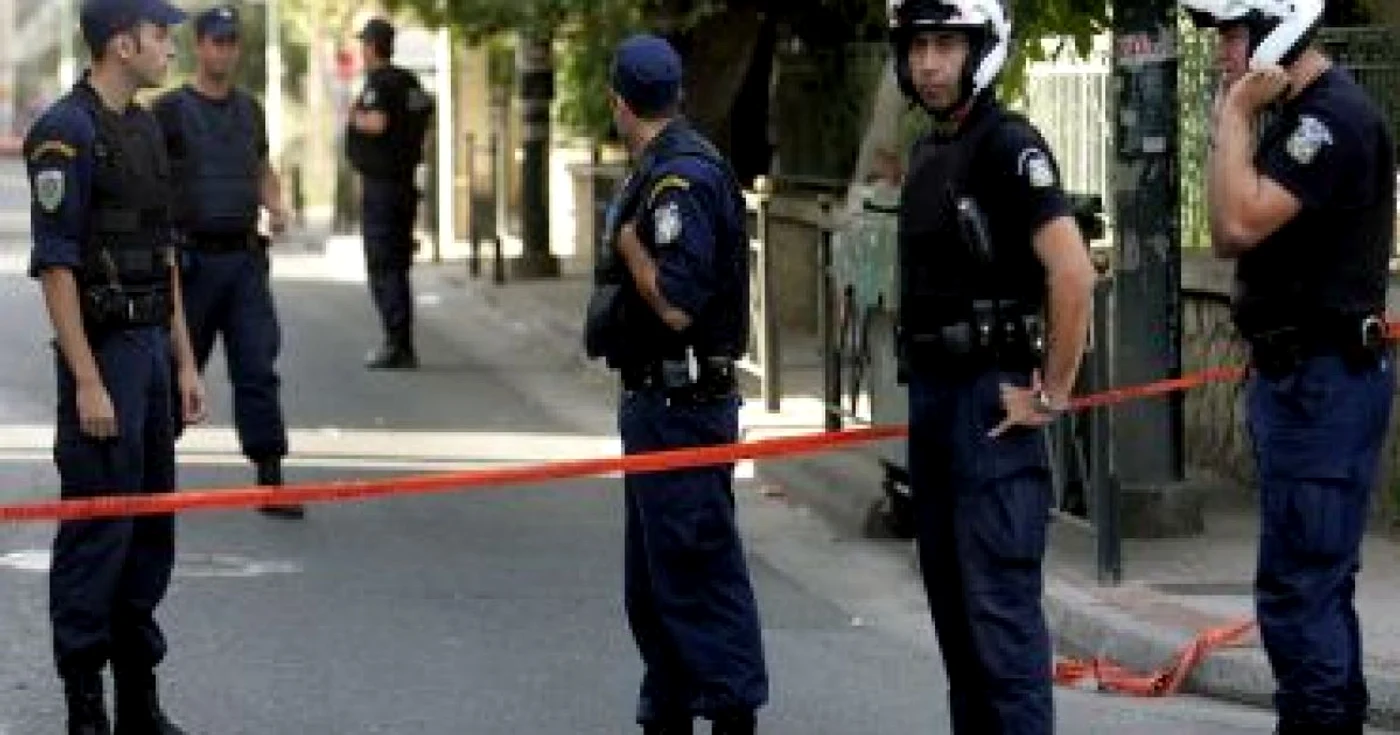 Grecia: Atentate cu dispozitive incendiare împotriva unor demnitari