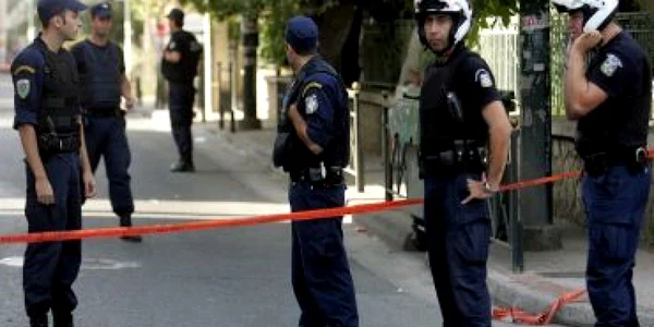 Grecia: Atentate cu dispozitive incendiare împotriva unor demnitari