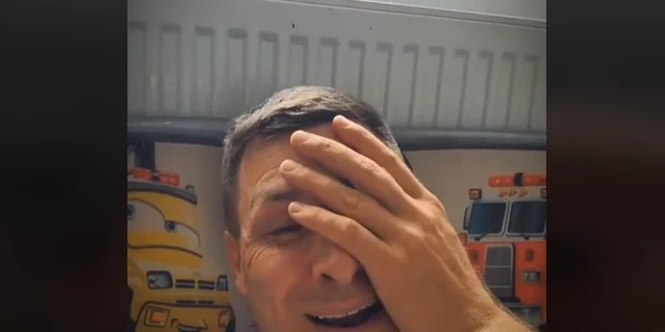 american in Romania FOTO Tik Tok png