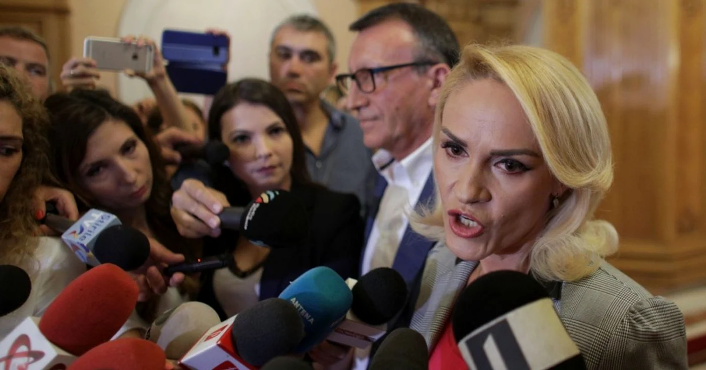 Stănescu, mai mereu în dreapta Gabrielei Firea FOTO Inquam Photos