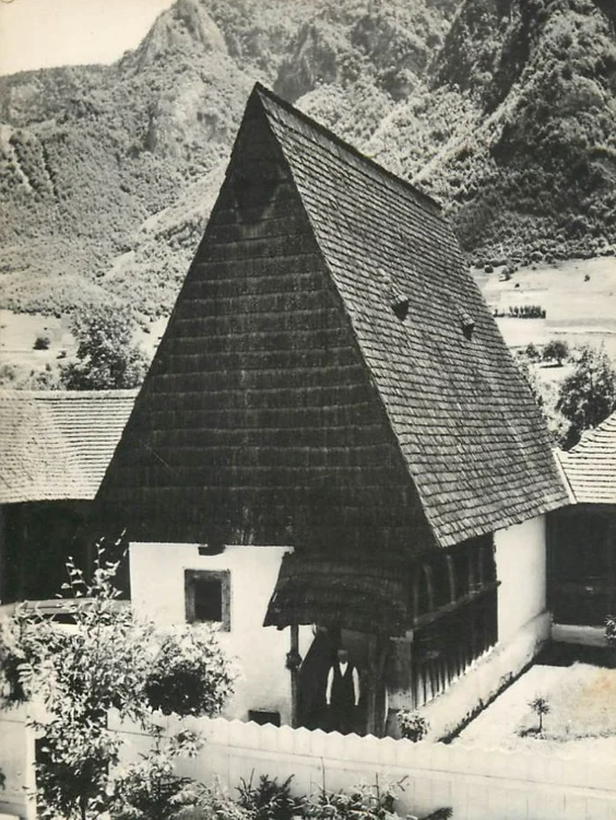 Casa părintească a lui Avram Iancu. Foto: ilustrată din anii '20