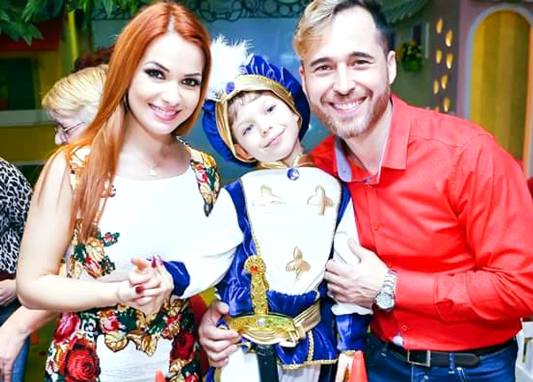 
    Andreas, fiul pe care-l au Deea și Dinu Maxer, a făcut 5 anișori, ocazie cu care părinții i-au organizat o superpetrecerefoto: arhiva personală  
