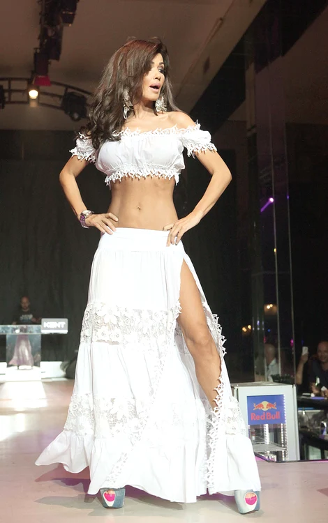 
    Oana Zăvoranu nu-l “iartă” pe fostul ei soţ, cu care va fi în scurt timp colegă la Antena 1  