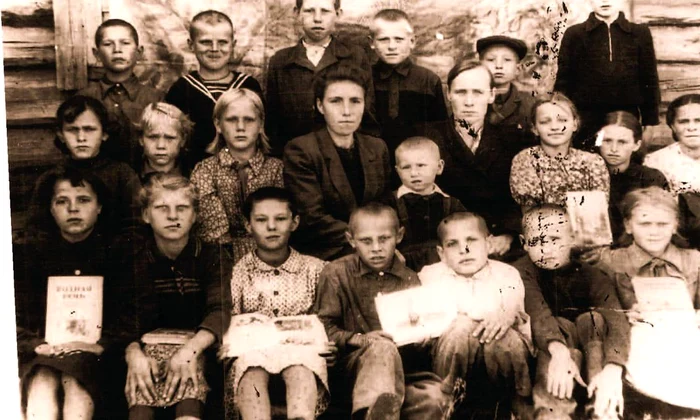 Deportări staliniste din Basarabia   „A fost noaptea de marți spre miercuri când ne au ridicat  Mama frământa pâinea, iar tata plângea” jpeg