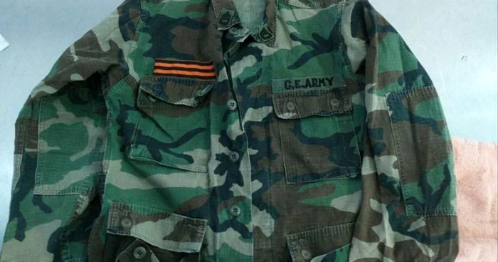 Uniforma din bagajul presupusului extremist găgăuz.