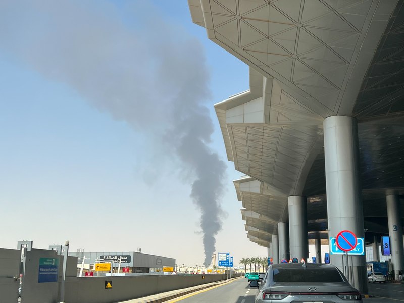 Escaladare în Orientul Mijlociu: rebelii Houthi au atacat Arabia Saudită cu rachete și drone