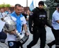 Corvinul Hunedoara aclamată de mii de oameni la prezentarea trofeului Cupa României la fotbal Foto Daniel Guță ADEVĂRUL (350) JPG