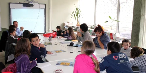 Copii de români din Valea Timocului - Serbia