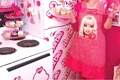 Toate obiectele din bucătărie poartă marca Barbie jpeg