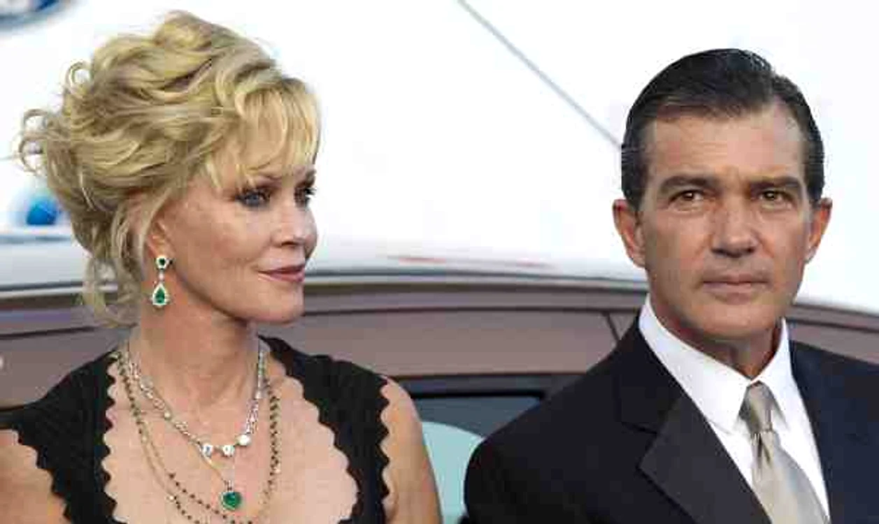
    Antonio Banderas (54 de ani) și Melanie Griffith (57 de ani), la absolvirea fiicei lor, Stella Banderasfoto: Arhiva Personală  
