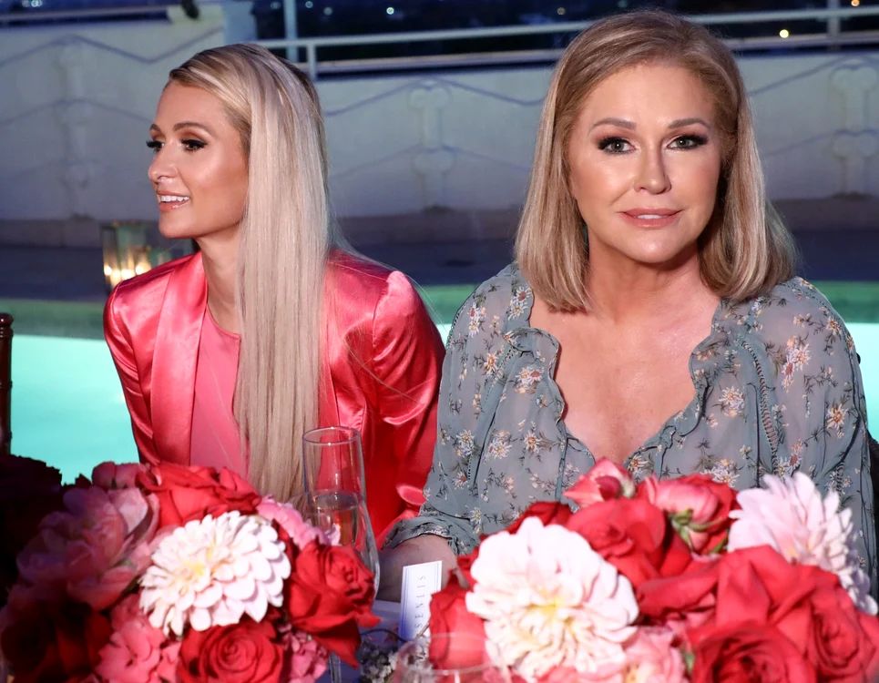 mama lui Paris Hilton jpeg