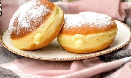 gogosi cu crema de vanilie jpg
