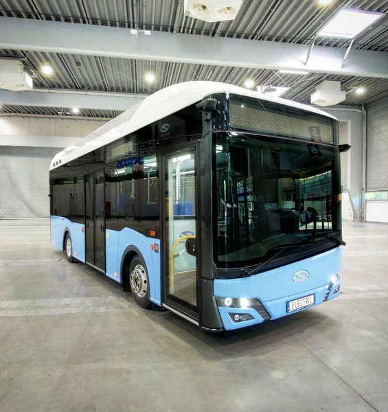 Primele autobuze full electric cumpărate la Galați. Primăria a semnat contractul cu firma Solaris din Polonia