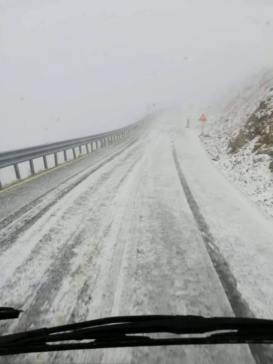 „Drumurile dintre nori” Transfăgărăşan şi Transalpina circulabile doar ziua, Foto: Facebook