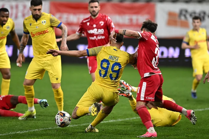 Dinamo a încheiat doar cu un egal meciul cu Petrolul Ploiești (FOTO: Sportpictures)