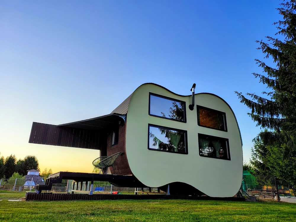 Casa-chitară de la Râșnov FOTO Symphony Tiny House Resort