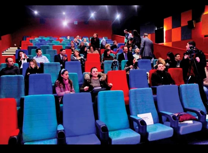 Aşa arăta Happy  Cinema înainte  să fie devastat