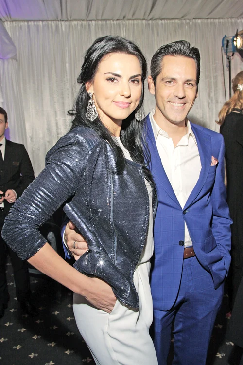 Lavinia și Ștefan Bănică s-au afișat oficial, ca și cuplu, la scurt timp după despărțirea artistului de Andreea Marin, în 2013. Click! îi surprinsese însă împreună în 2011